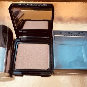 Japonesque highlighter Shade Bronze Pearl and FREE KABUKI BRUSH 💓